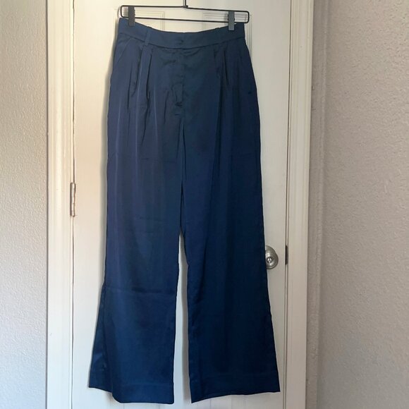 Abercrombie & Fitch Pants - Abercrombie & Fitch Sloane Tailored Satin Pant - 28W/6S